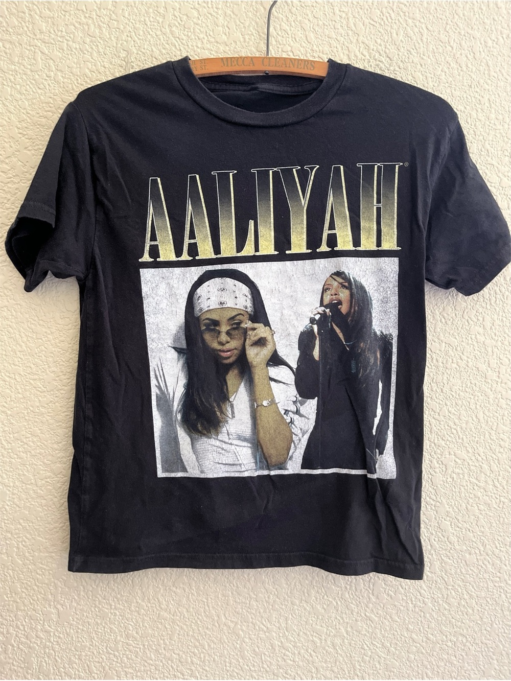 Aaliyah Graphic Tee Women’s Size XS-Small